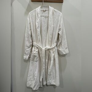 Kyte Living White Bathrobe